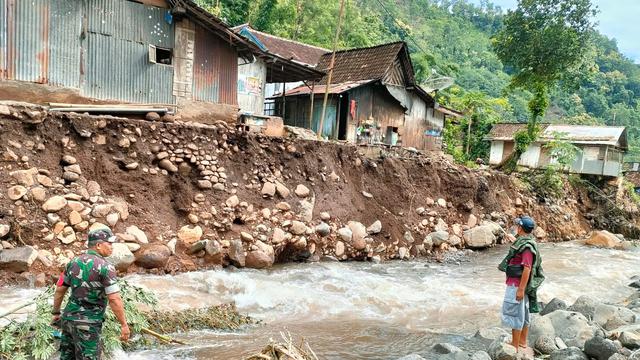 Perbaiki Infrastruktur Rusak Akibat Banjir, Pemkab Situbondo Siapkan BTT Rp3 Miliar