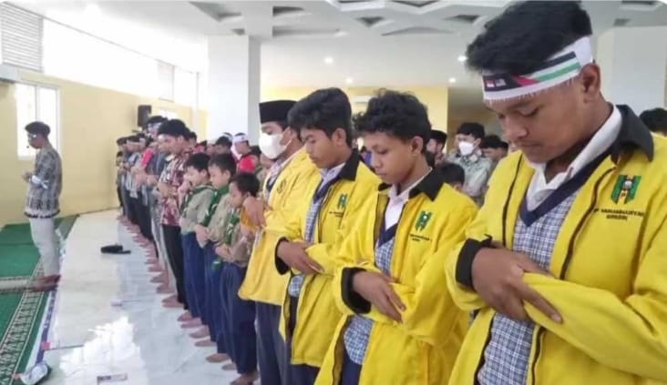 Pelajar Muhammadiyah Gresik dan Negeri Sembilan Malaysia Gelar Shalat Gaib untuk Korban Palestina