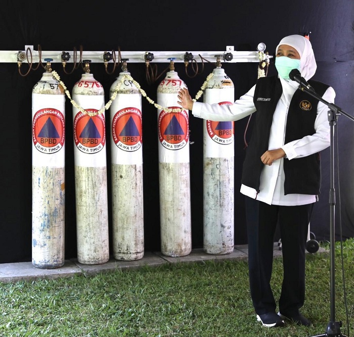 Khofifah Resmikan Stasiun Pengisian Oksigen Gratis di Malang Raya