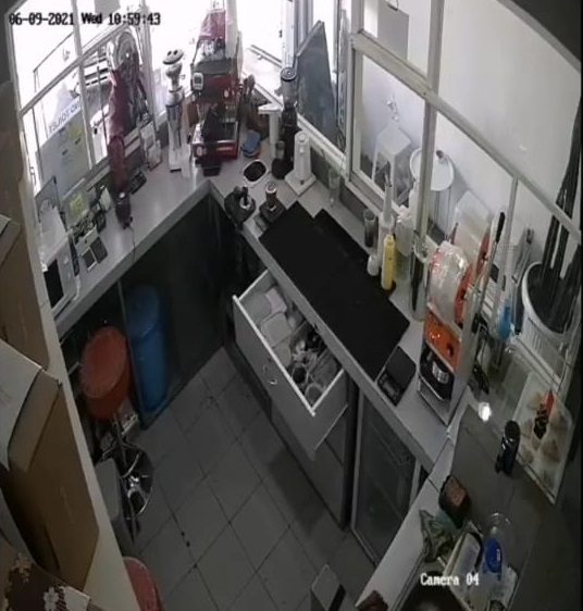 Begini Modus Kasus Pencurian HP di Kedai Kopi Dharmawangsa