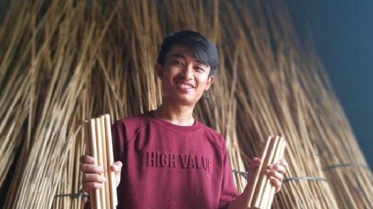 Fahmi Sukses Ciptakan Sedotan Bambu Mendunia Hingga Eropa