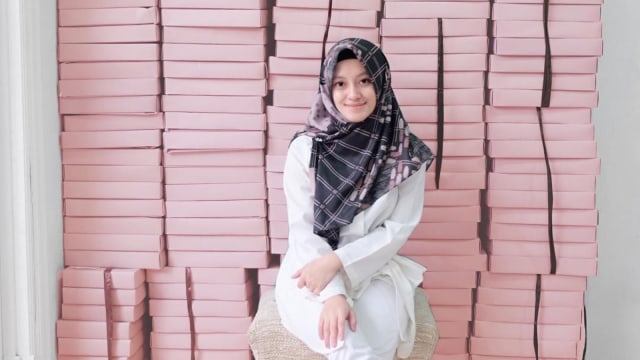 Berawal dari Autoimun, Atina Sukses Berbisnis Vanilla Hijab