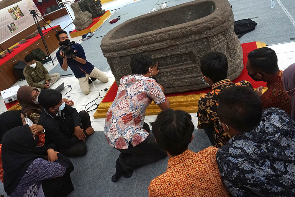 Belajar Bersama di Museum, Disbudparpora Kota Kediri Ajak Remaja Baca Aksara Jawa Kuno