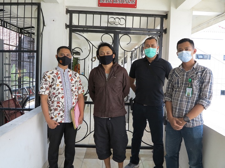Kejaksaan Tanjung Perak Eksekusi Terpidana Kepabeanan Dion Meiriono