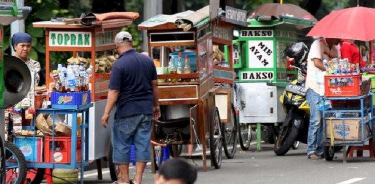 Sejumlah Pemilik Usaha Makanan di Sidoarjo dan Jakarta Pusing Karena Naiknya Harga Bahan Pokok