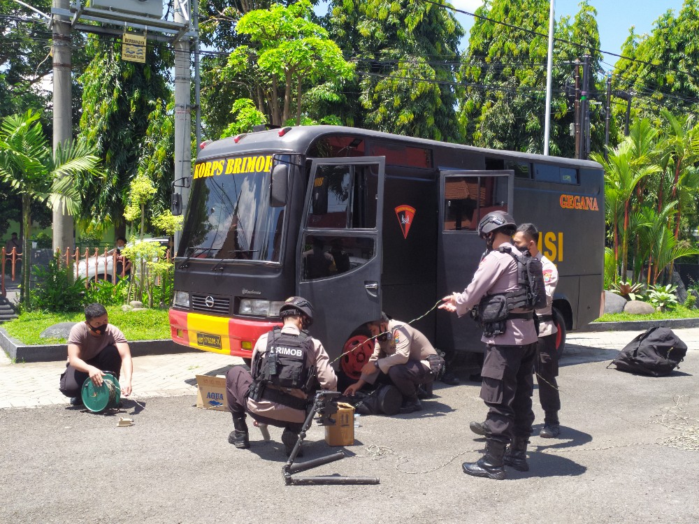 Kantor DPRD Kota Kediri Diteror Tas Diduga Bom