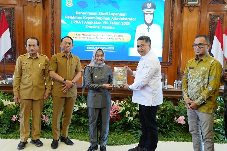 Wali Kota Ning Ita Terima Kunjungan Studi Lapangan PKA Angkatan VIII Provinsi Maluku