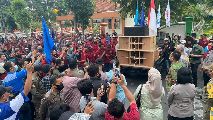Mediasi Tak Pasti, Buruh di Jombang Kembali Unjuk Rasa