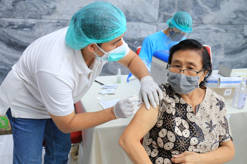 Gencarkan Vaksinasi, 788.313 Orang Surabaya Sudah Divaksin
