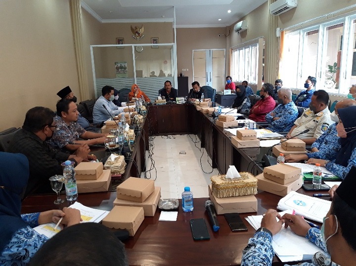 Komisi III DPRD Kota Probolinggo Hearing terkait Bangunan Pabrik Kayu