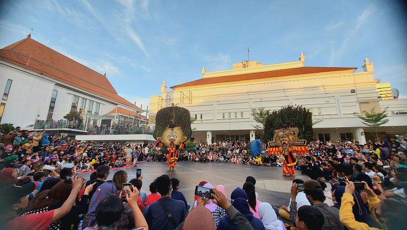 Reog Singo Wibowo dan Orkes Keroncong Kurmunadi Tutup Acara Parade Oud Soerabaja