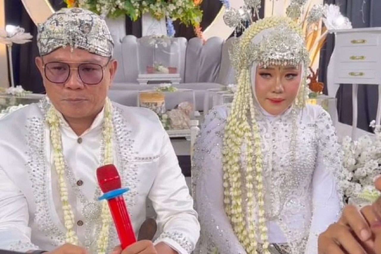 Selamat, Andika Babang Tamvan Resmi Menikah yang ke-4 Kalinya, Profesi Sang Istri Mentereng
