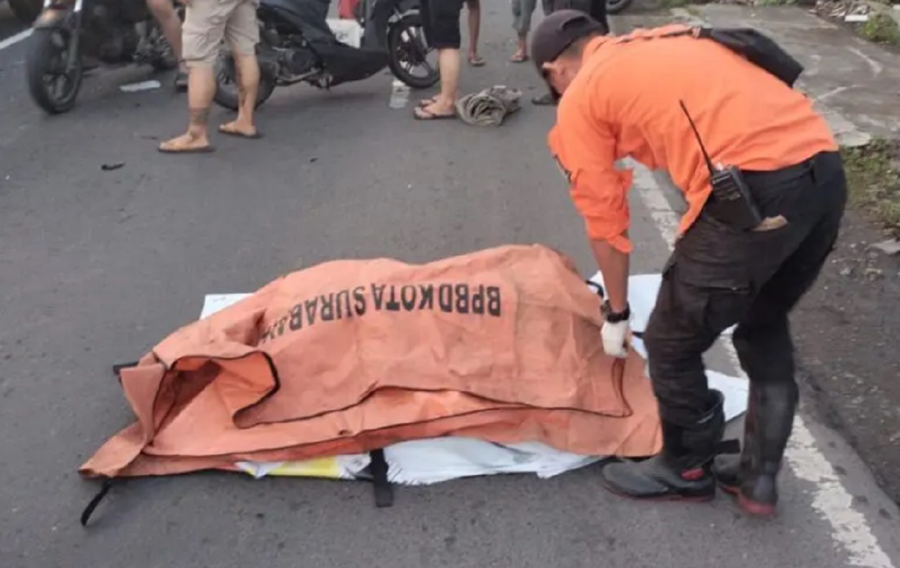 Hilang Kendali, Dua Pemotor Adu Banteng di Jalan Raya Mastrip Surabaya, 1 Orang Tewas