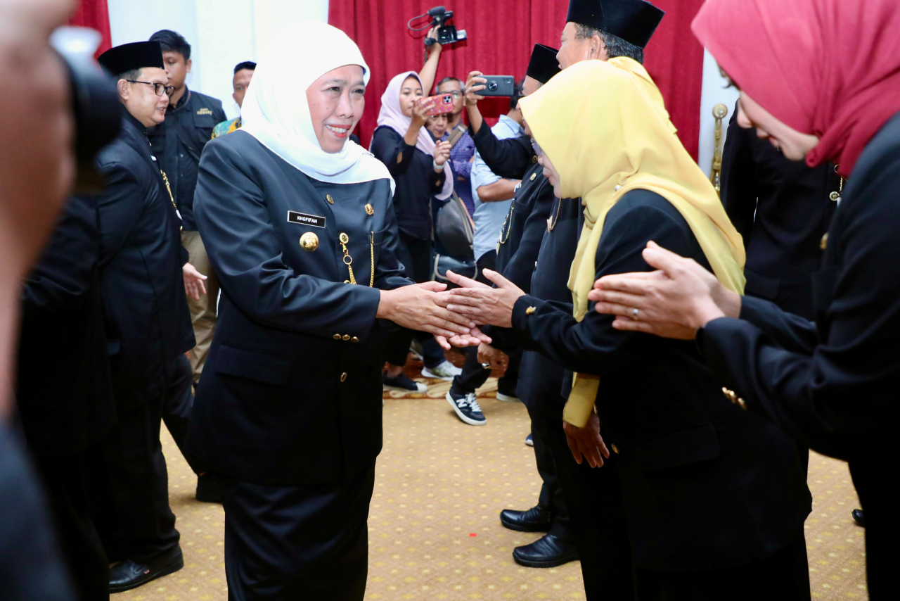 Lantik Pejabat Administrator Eselon III, Gubernur Khofifah Sebut 4 Kunci Kemajuan Jatim
