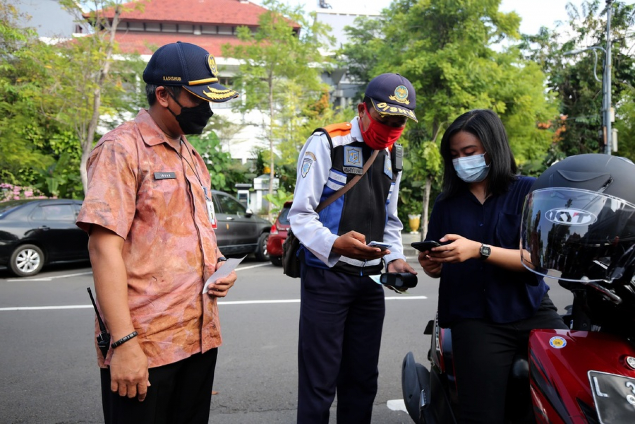 1 Febuari, Parkir Non-Tunai Serentak Diberlakukan di Surabaya