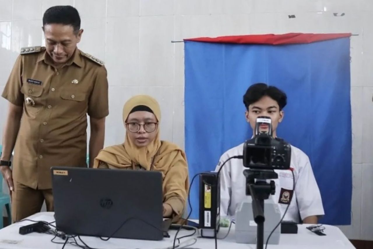 Dispendukcapil Kota Malang Jemput Bola Rekam e-KTP Pemilih Pemula