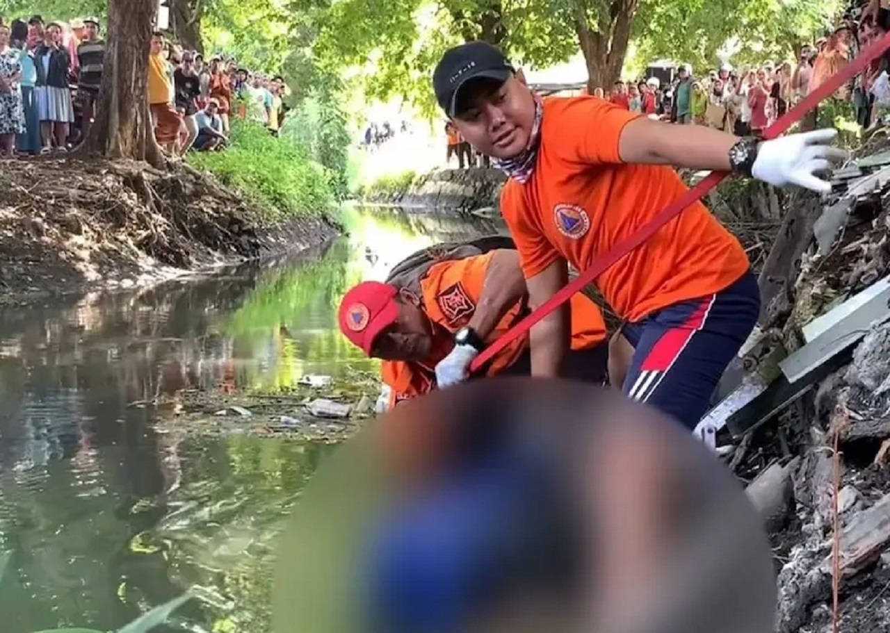 Jenazah Laki-laki Ditemukan Mengapung di Sungai Medokan Asri, Warga: Sempat Hilang 2 Hari