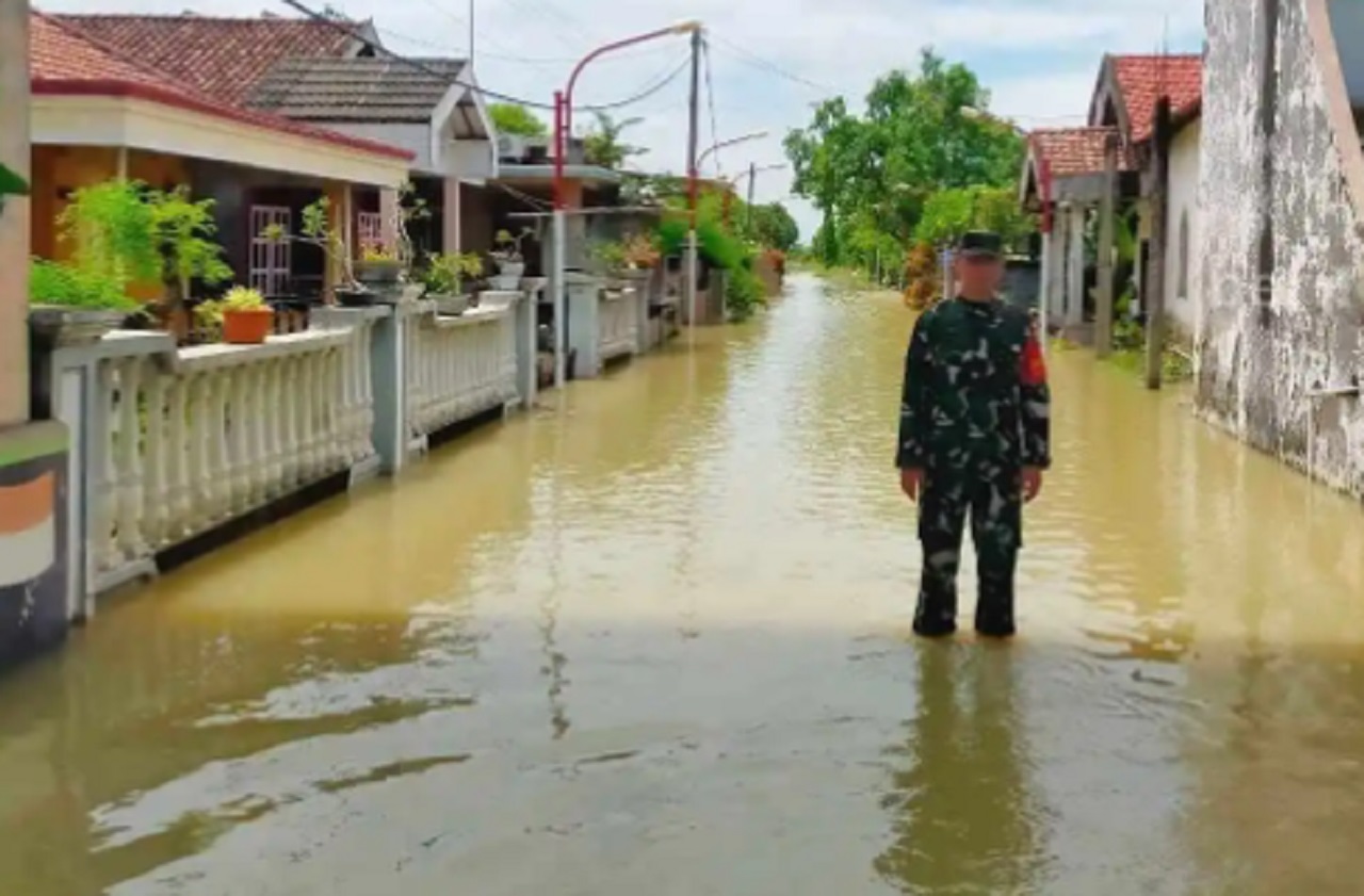 Kali Lamong Meluap, Ratusan Rumah Warga di 3 Desa Wilayah Gresik Terendam Banjir