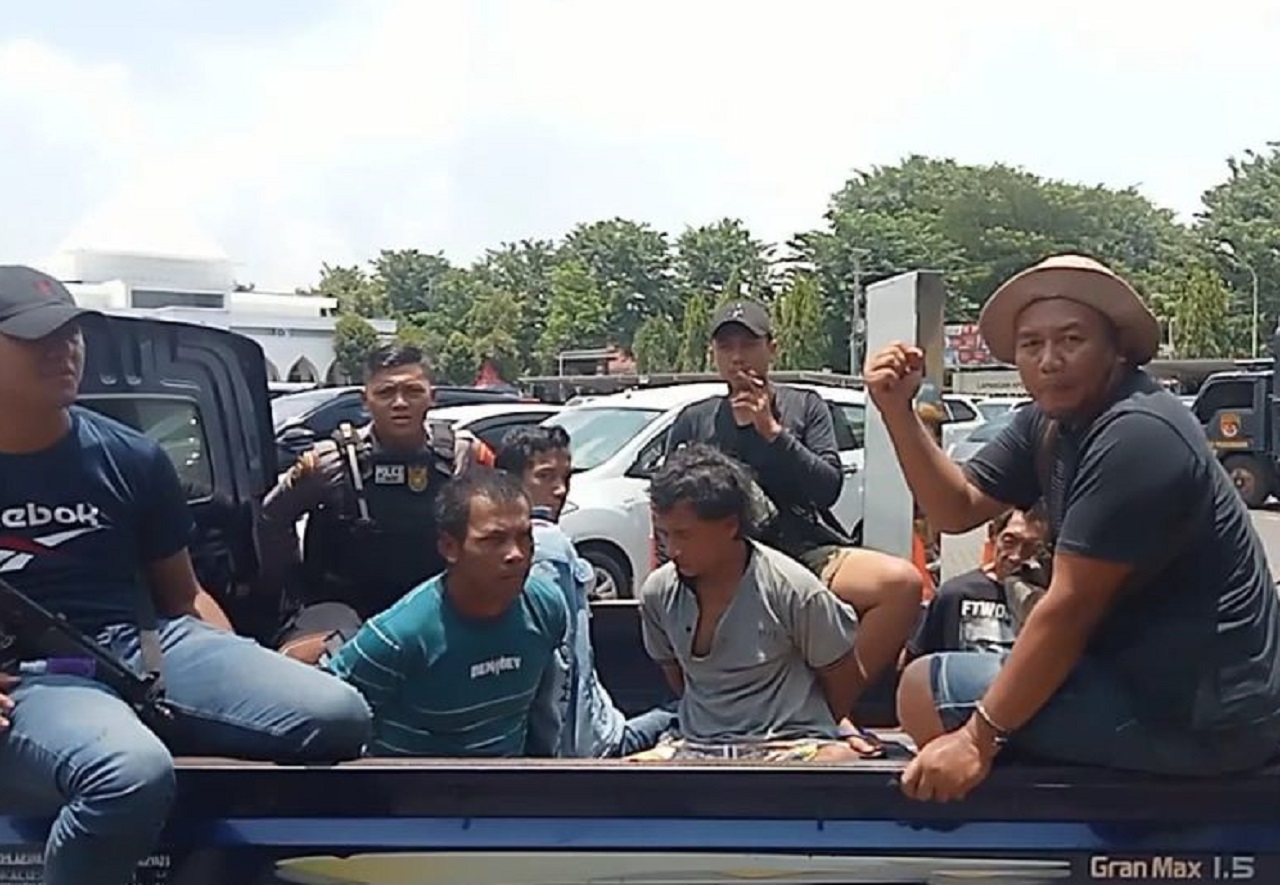 Resahkan Warga, Kampung Narkoba di Gempol Pasuruan Digrebek, 6 Pelaku Berhasil Diamankan