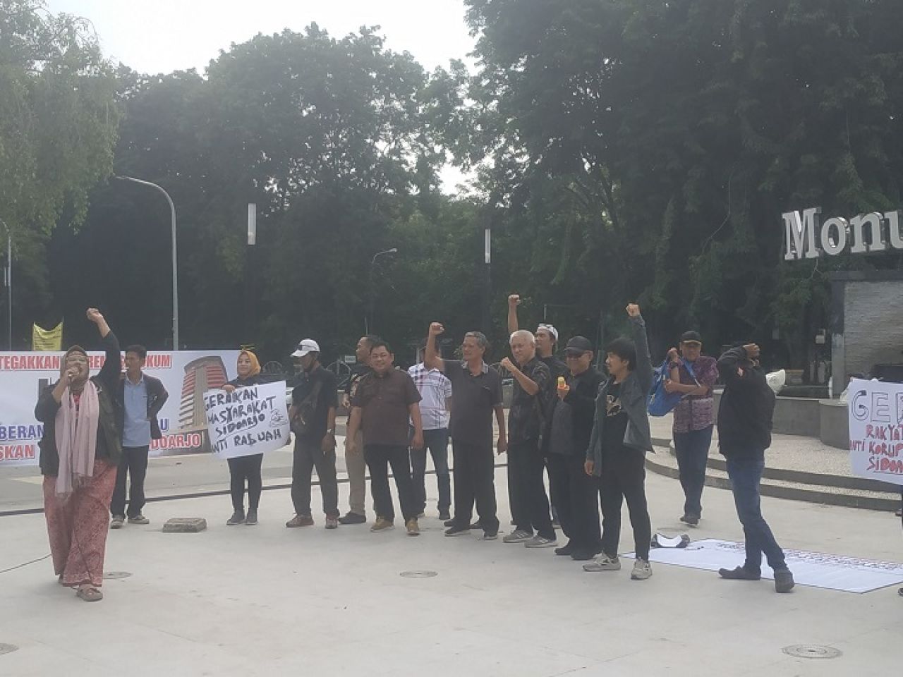 Gerakan Masyarakat Sidoarjo Demo Minta KPK Tuntaskan Korupsi di BPPD