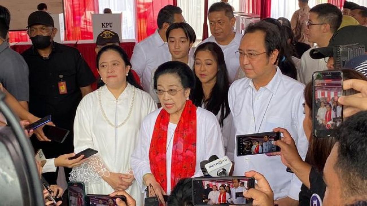 Megawati Minta Wartawan Ikut Awasi Pemilu