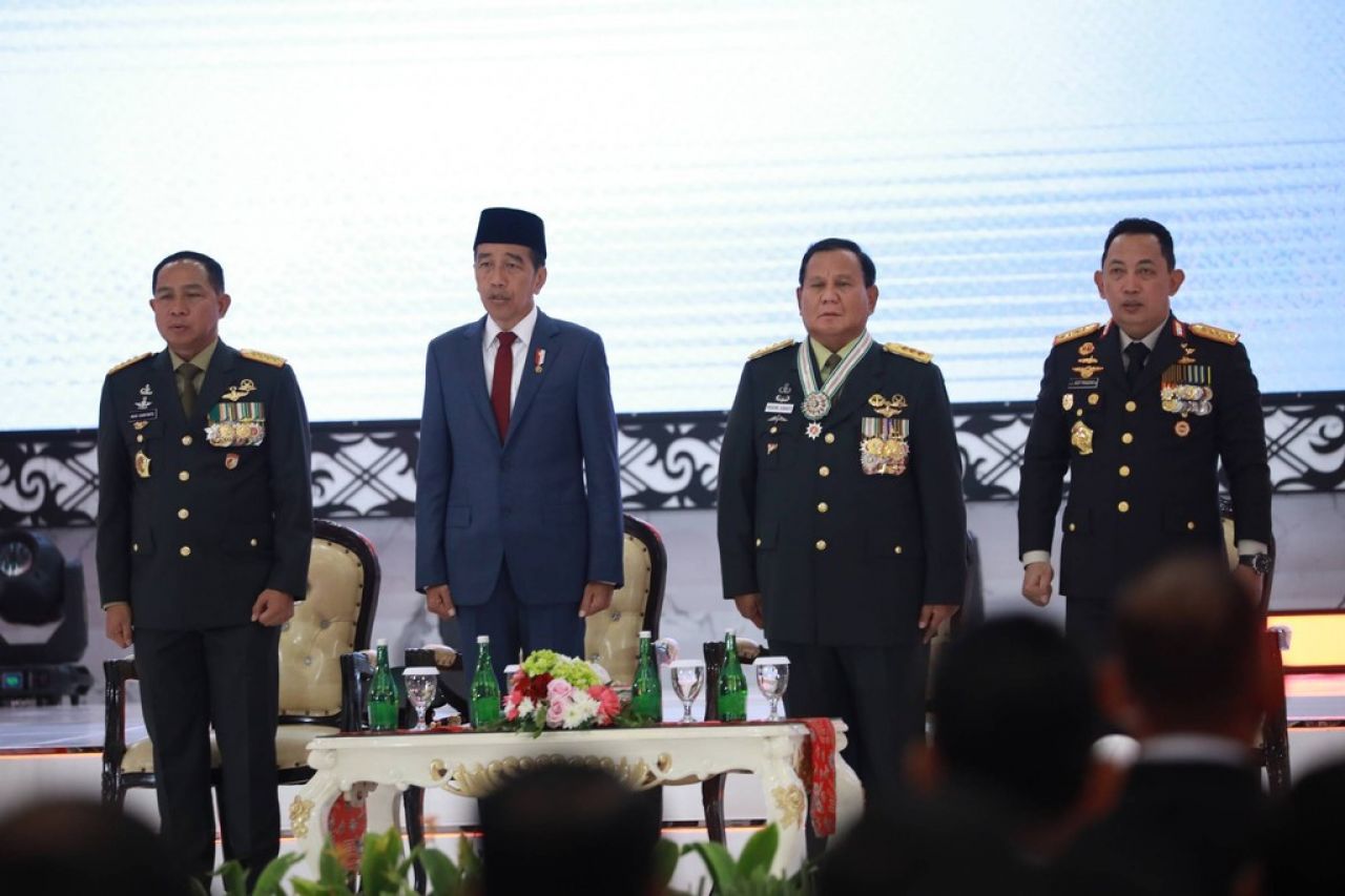Jokowi Jawab Pro Kontra Pemberian Pangkat Jenderal TNI (HOR)  ke Prabowo