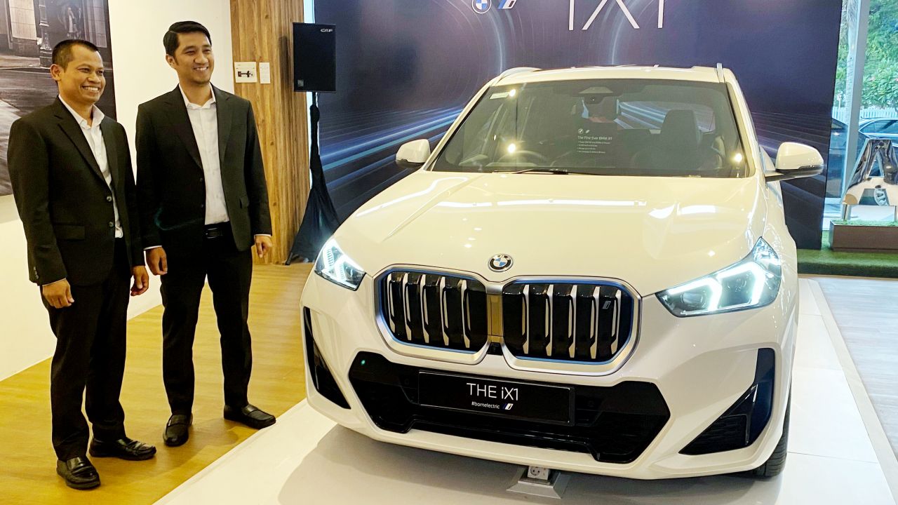 Gebrak Pasar Otomotif Indonesia, BMW Luncurkan Seri iX1 eDrive20 M Sport
