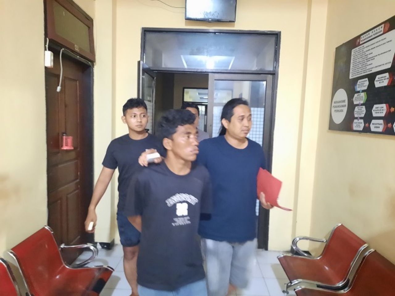 Pelaku Pengeroyokan Ditangkap saat Hendak Kabur, 2 Buron