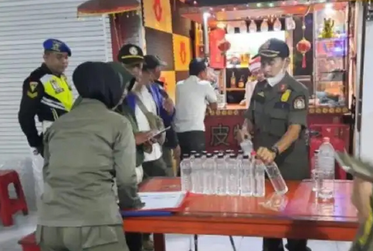 Dua Kafe di Kota Blitar Kedapatan Nekat Jual Puluhan Miras Tanpa Izin di Bulan Ramadhan