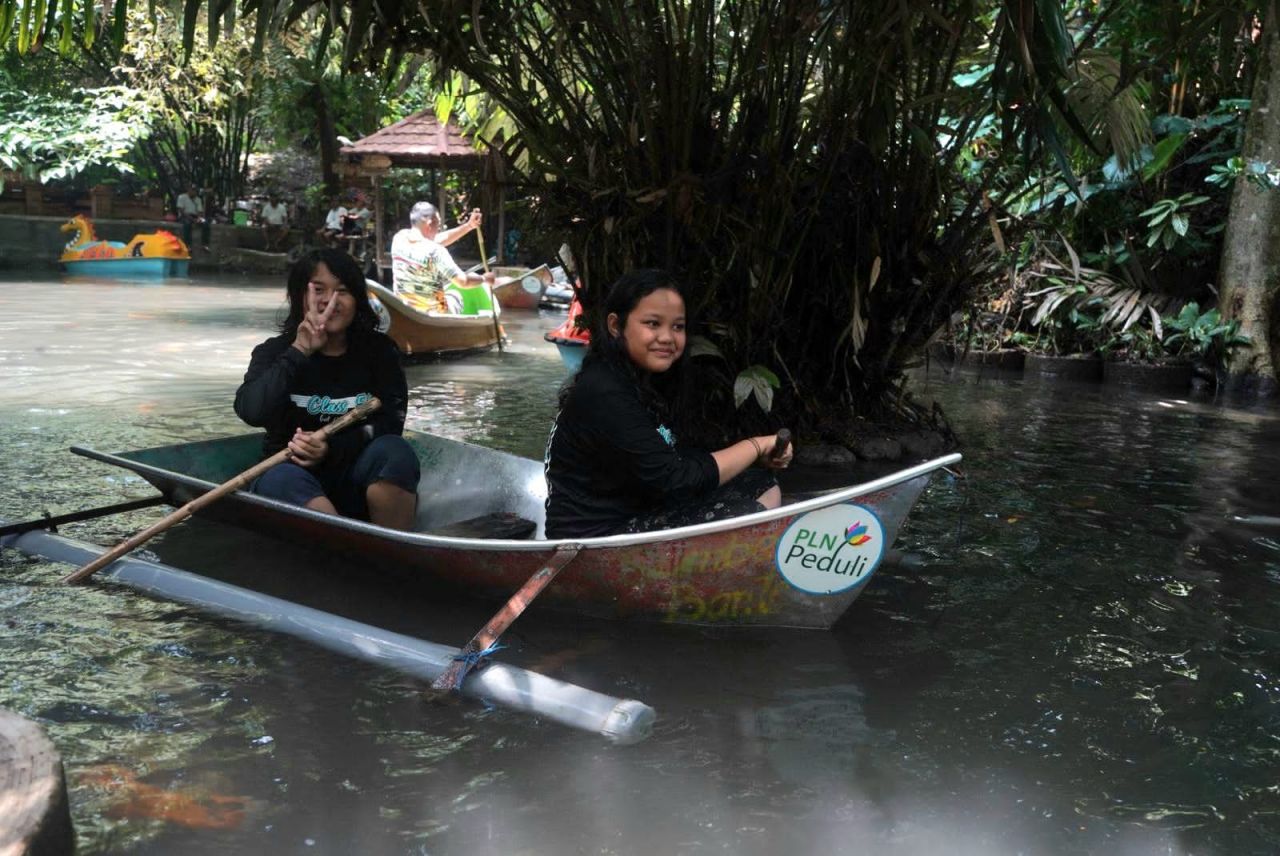Sokong Ekonomi Masyarakat, PLN UIT JBM Berdayakan Wisata Air Sumber Banteng