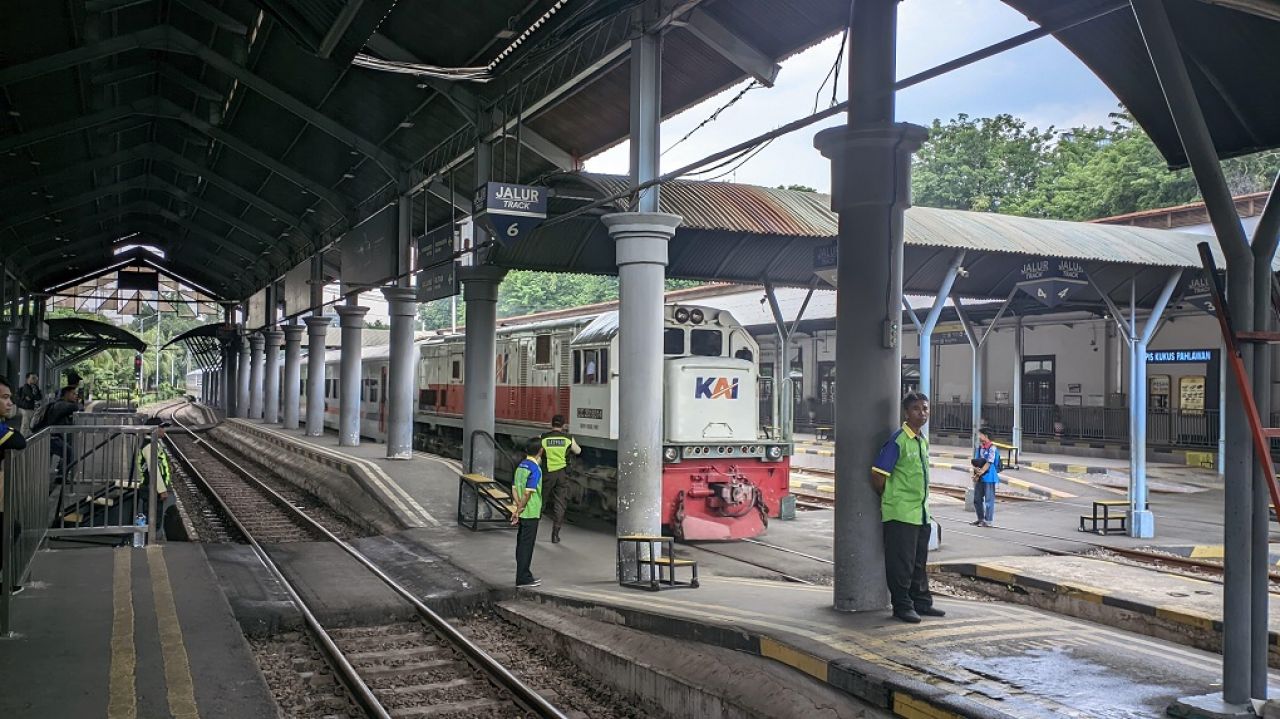 Antisipasi Lonjakan Penumpang Libur Nyepi, KAI Daop 8 Surabaya Tambah 4 Kereta Api