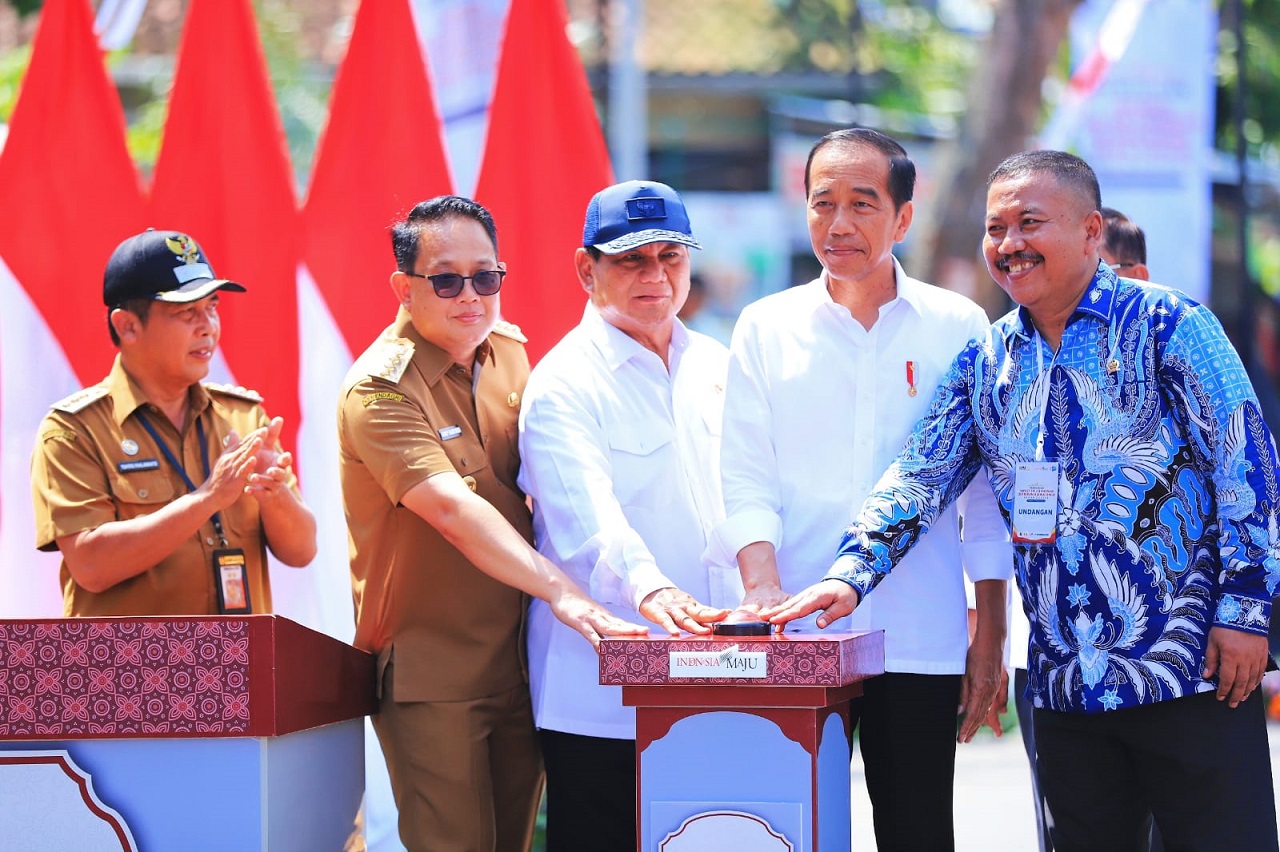 Peresmian Inpres Jalan Daerah Jatim Bagian Selatan, Pj Gubernur Adhy Optimis Tingkatkan Mobilitas