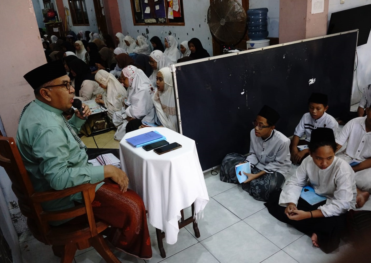 Pesantren di Jombang Ajarkan Santrinya Maknai Kitab Kuning dengan Dua Bahasa