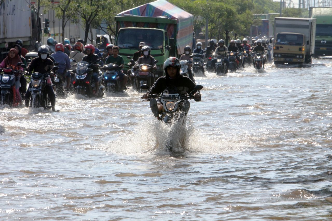 Laila Mufidah Dorong Pemkot Lakukan Optimalisasi Penanganan Banjir di Surabaya