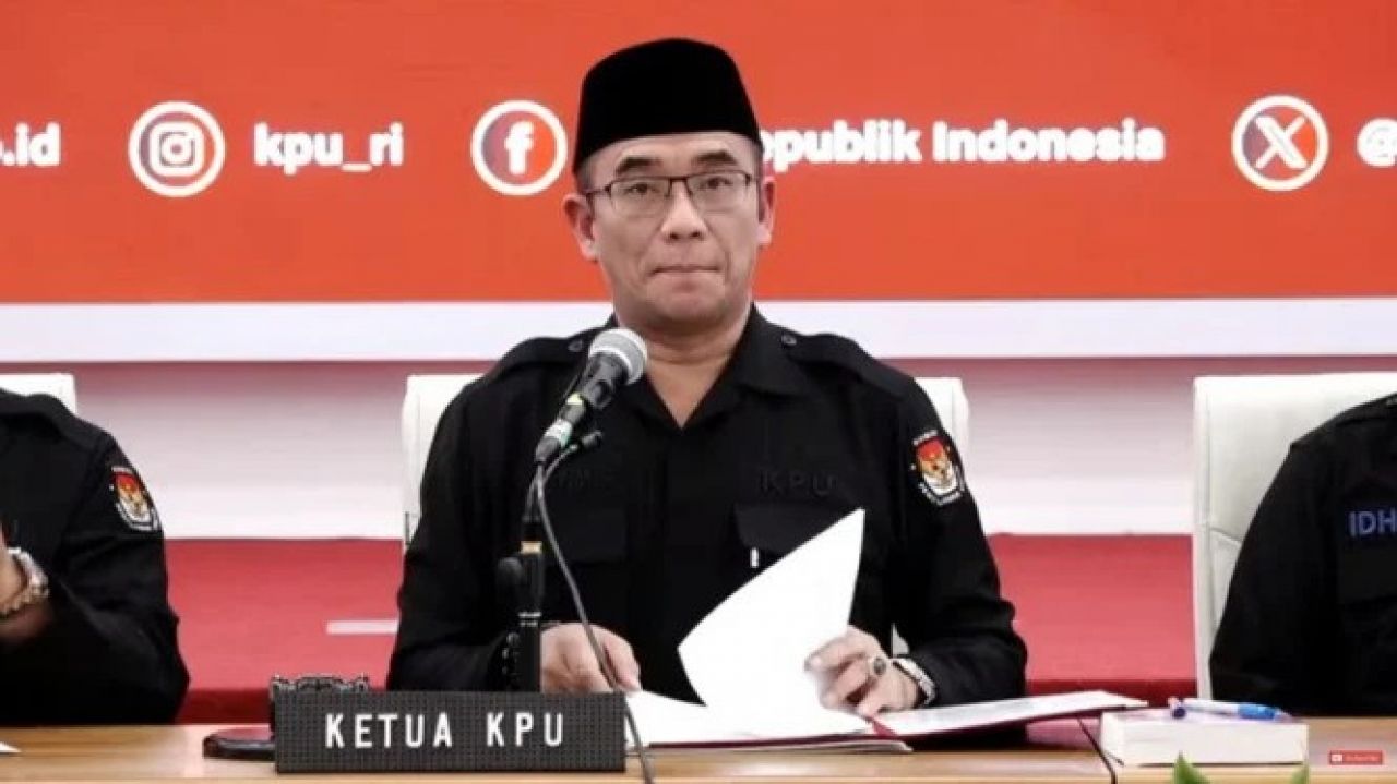 Ketua KPU Hasyim Nangis, Prabowo-Gibran Menang Satu Putaran