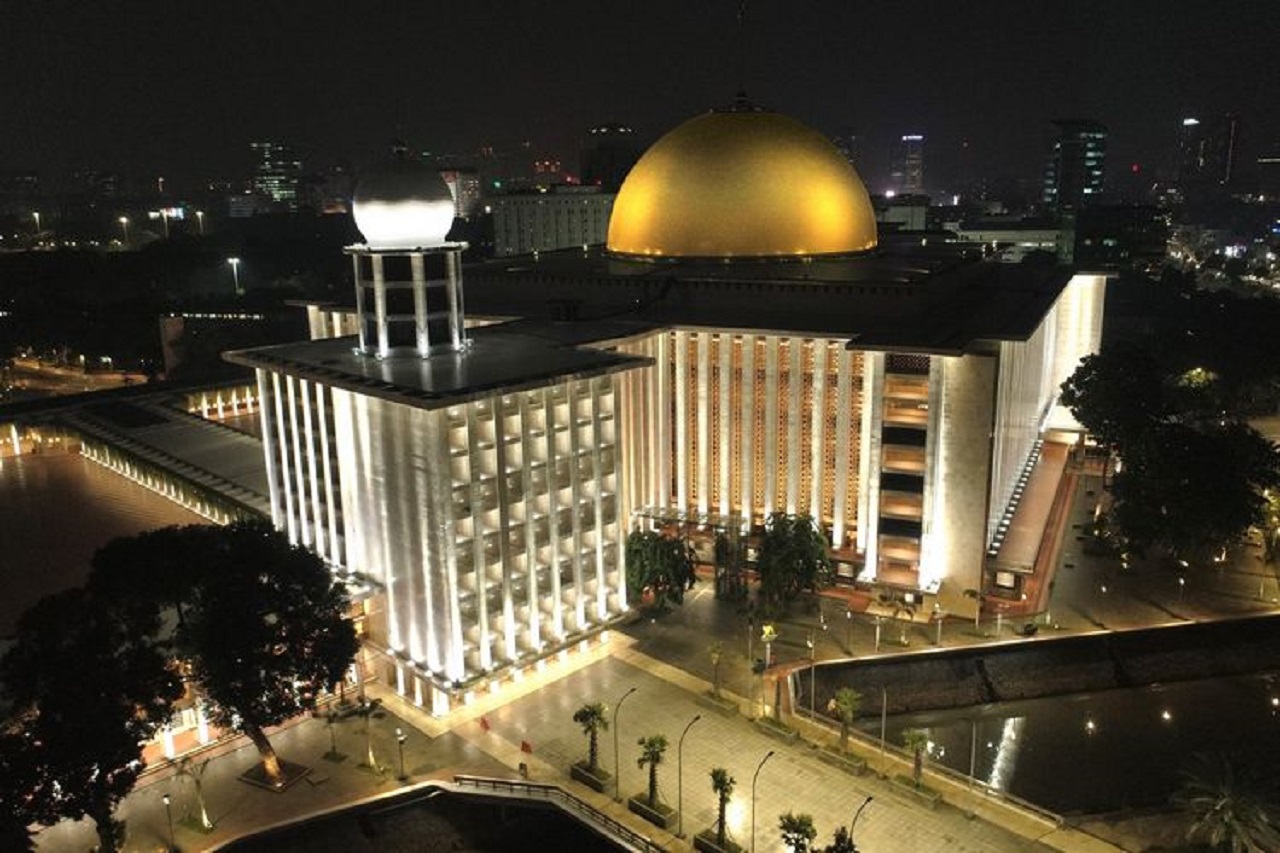 Masjid Istiqlal Masuk Destinasi Wisata Halal Terbaik Dunia, Selain Beribadah Juga Bisa Belanja