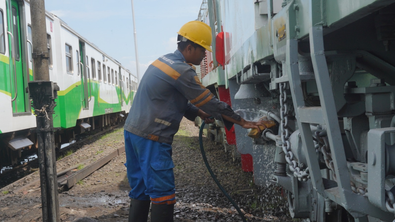 KAI Daop 8 Surabaya Siapkan 59 Lok dan 341 Kereta Penumpang
