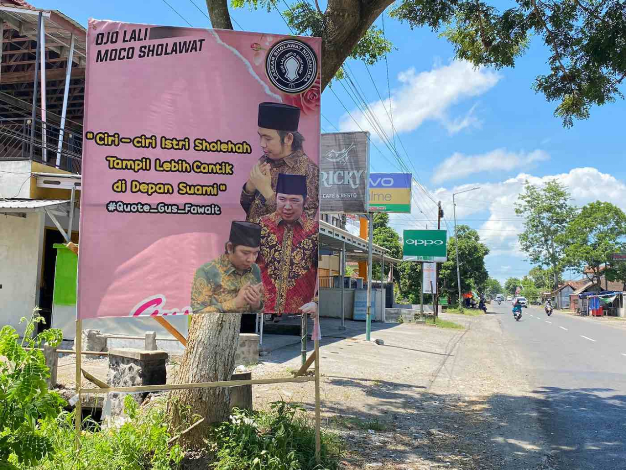 Takut Tersaingi di Pilbup, Sejumlah Oknum Rusak Gambar Gus Fawait di Jember