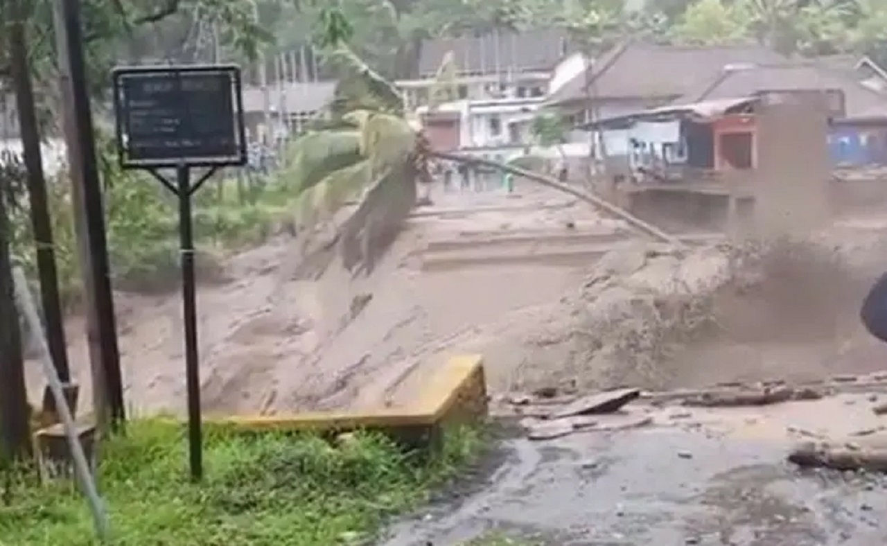Banjir Lahar Terjang 495 KK di Tujuh Kecamatan Lumajang, 6 Jembatan Rusak