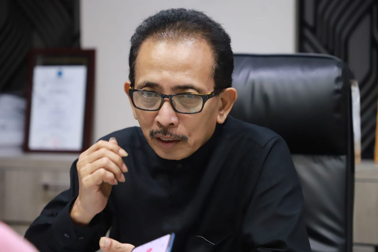 Wakil Ketua DPRD Surabaya AH Thony Ajak Warga Budayakan Tidak Buang Sampah di Saluran Air