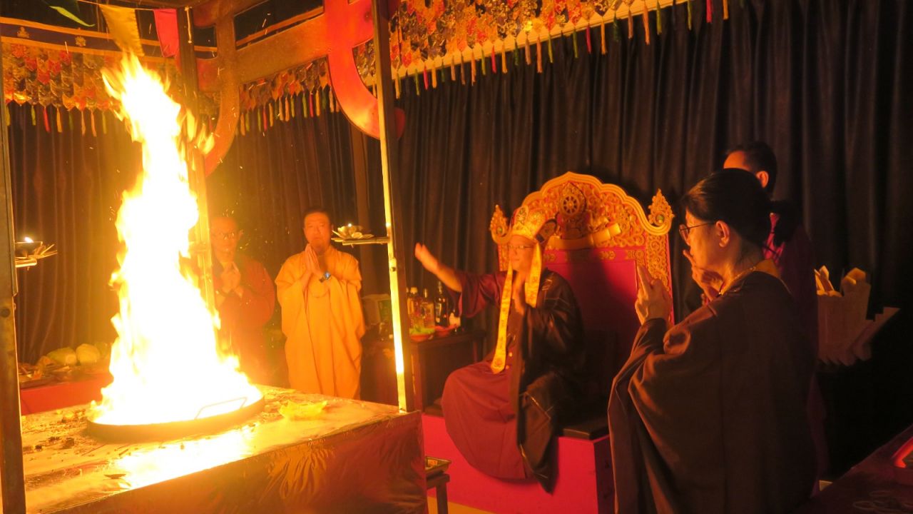 Ritual Pertobatan Umat Budha, Maha Vihara Dayin Jakarta Barat Gelar Festival Ching Ming Ciek