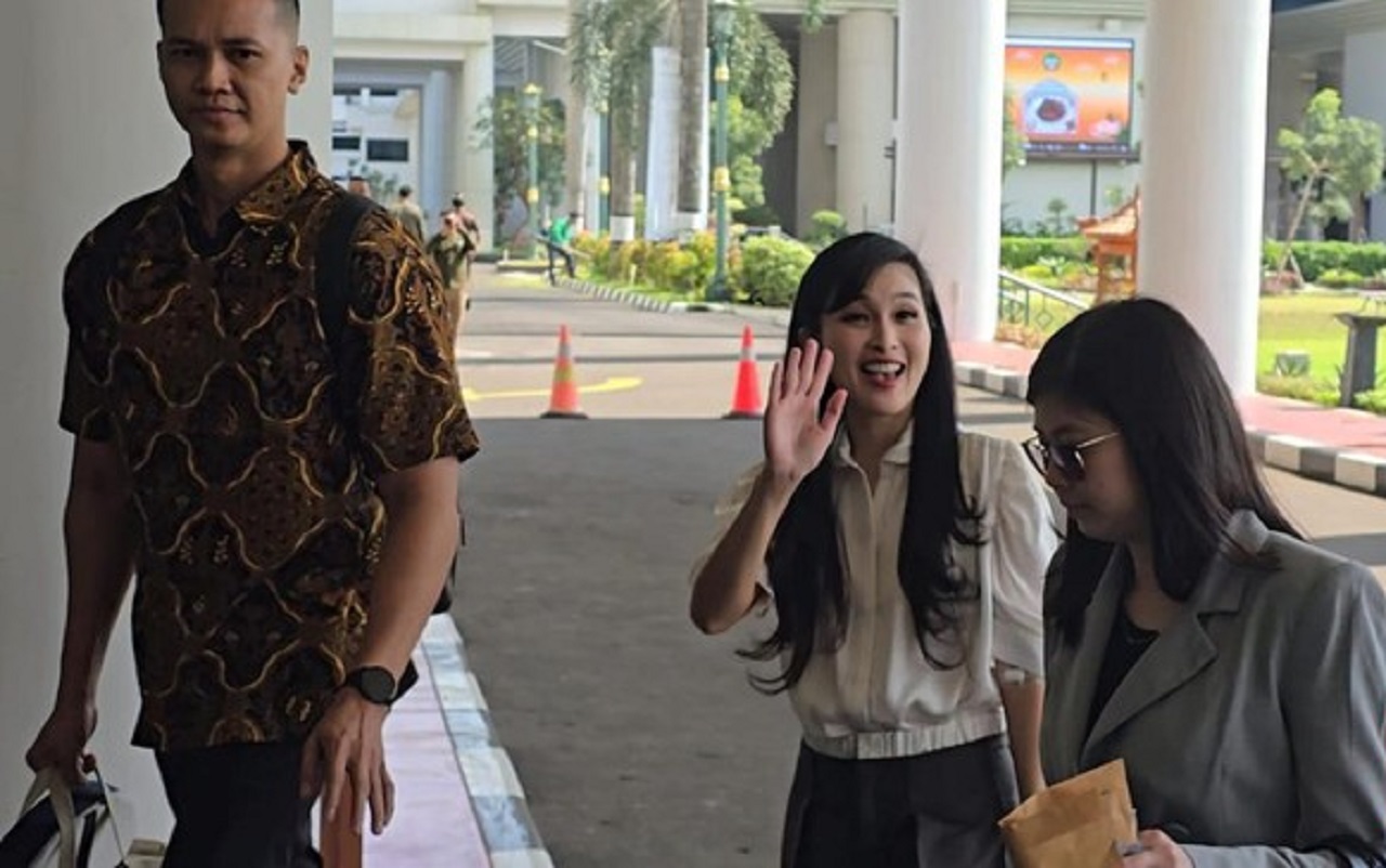 Potret Sandra Dewi Tiba di Kejagung Hari Ini, Pamer Senyum Sumringah: Doain Ya