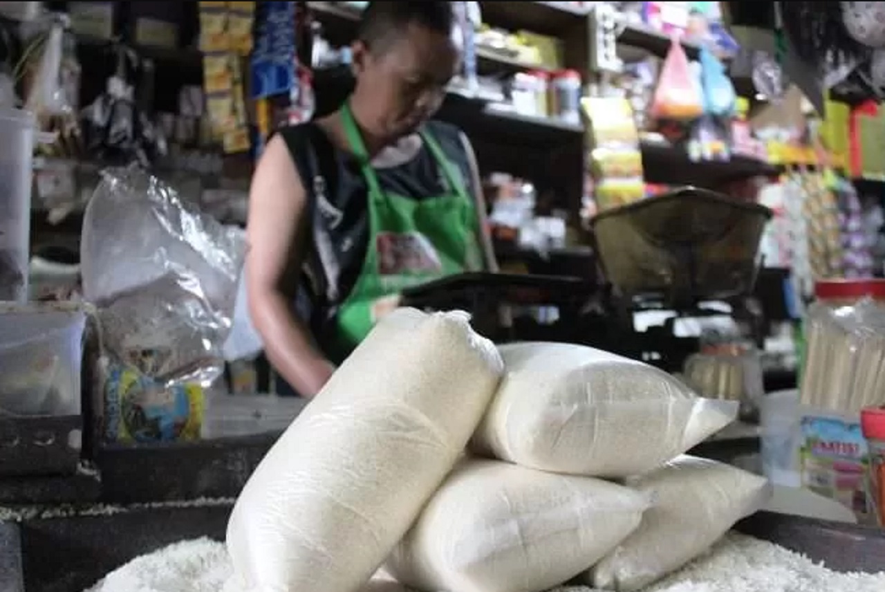 Harga Gula di Pasar Tradisional Jombang Tembus Rp 18.500 per Kg