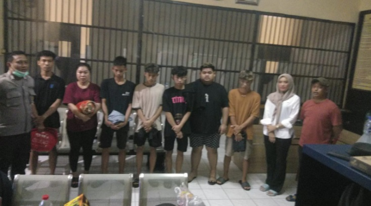Prostitusi Online Bocah, Digerebek di Apartemen Merr Surabaya