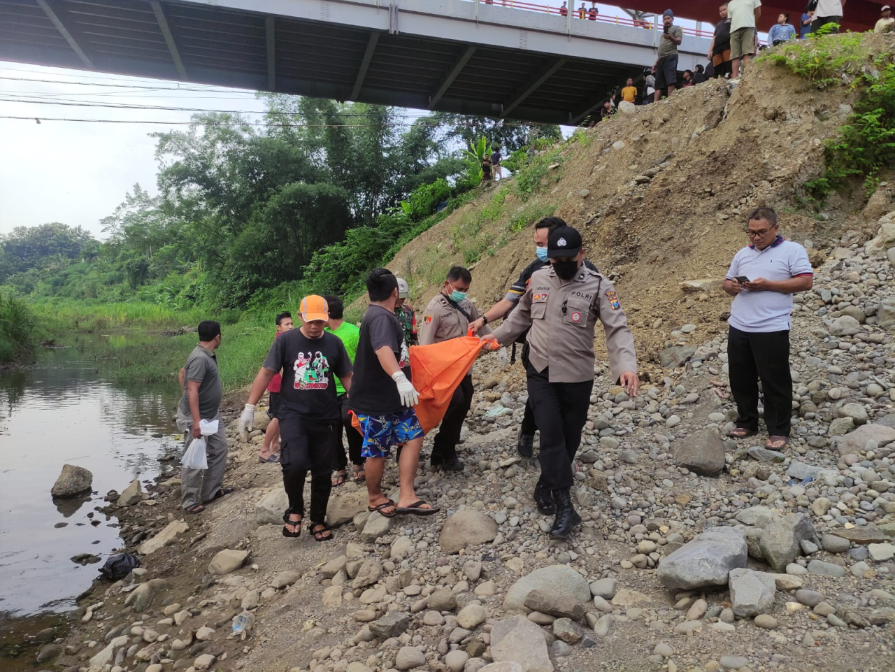 Peristiwa Dua Hari Tinggalkan Rumah, IRT di Blitar Ditemukan Tewas di Bawah Jembatan