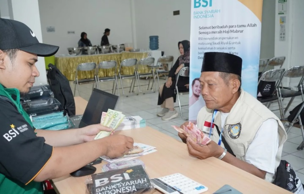 Musim Haji, Penukaran Uang SAR Naik 57,18 %