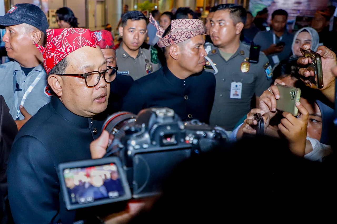 Pj Gubernur Adhy Ajak Semua Pihak Sukseskan Pilkada Serentak di Jatim