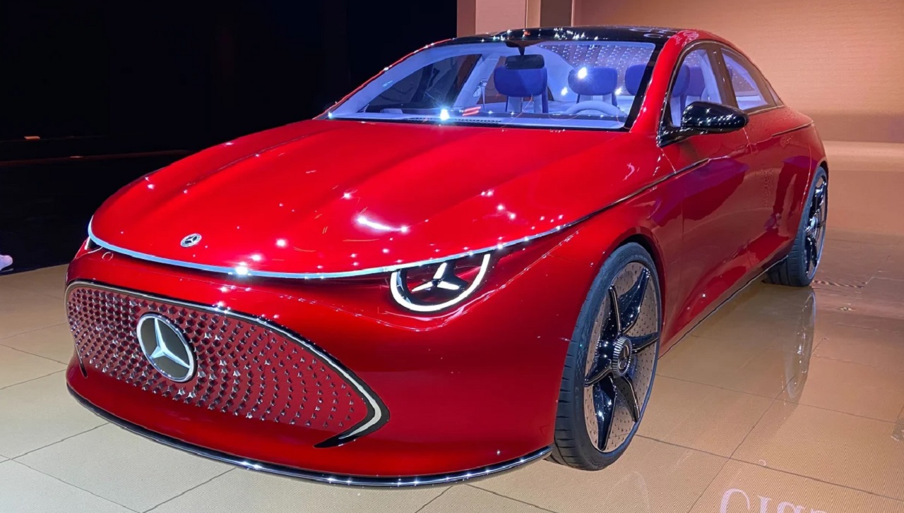 Model CLA Mercedes Adopsi Teknologi “Autopilot” dari China