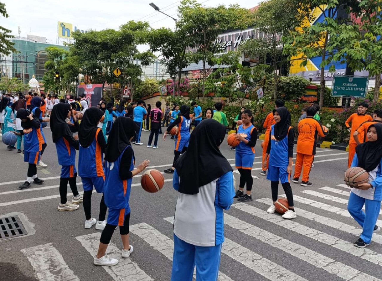 Kota Madiun Pecahkan Rekor Muri, Dribble Bola Basket Terbanyak