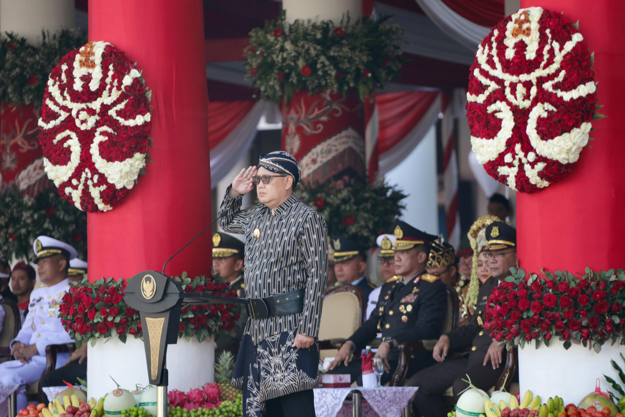 Ribuan Masyarakat Antusias Ikuti Upacara Hari Lahir Pancasila di Grahadi